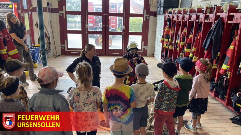 Kindergarten St. Vitus besucht Feuerwehr